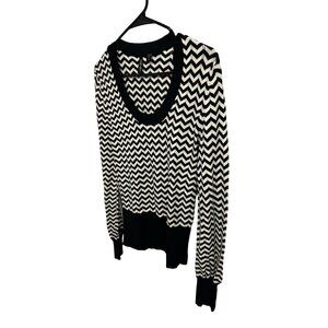 Venini Black White Chevron Knit Sweater Size Medium Viscose Cozy Chic Preppy